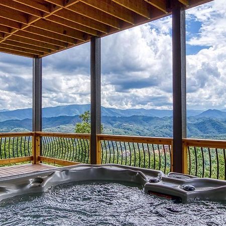 Star Of The Summit, Private Indoor Pool, Amazing Views, 1089 Free Tickets Each Paid Day, Dollywood Villa Sevierville Exterior photo