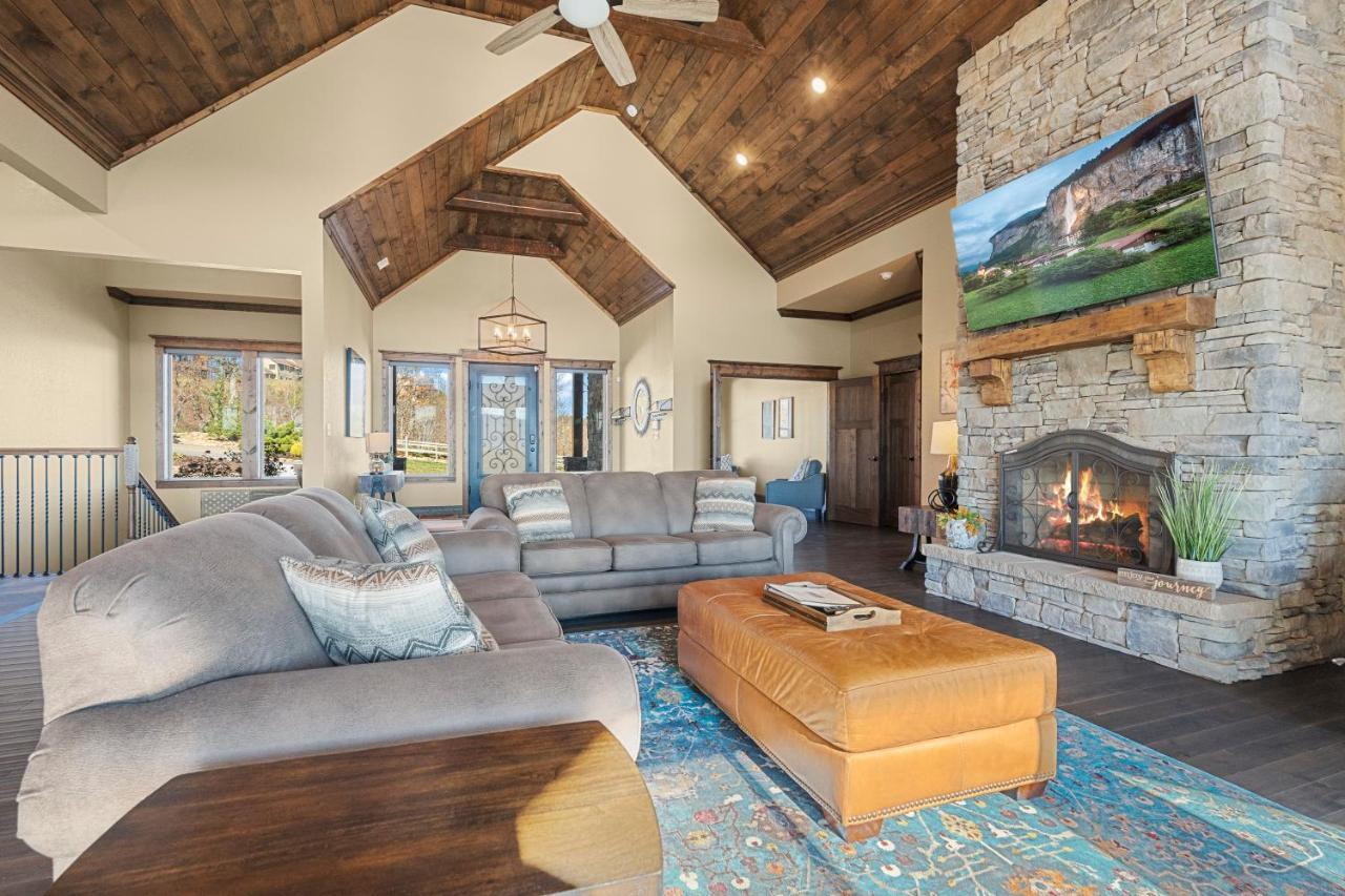 Star Of The Summit, Private Indoor Pool, Amazing Views, 1089 Free Tickets Each Paid Day, Dollywood Villa Sevierville Exterior photo